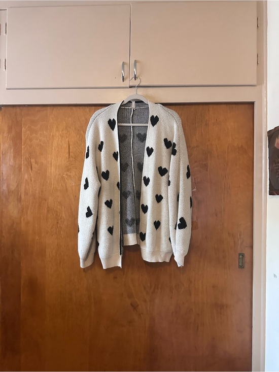 Sweaters - Open-Front Heart Pattern Cardigan Sweater - Cream/Black